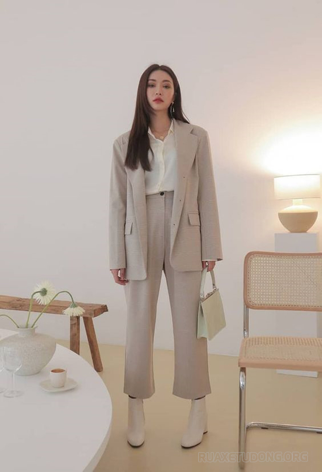 Áo blazer + quần ống rộng